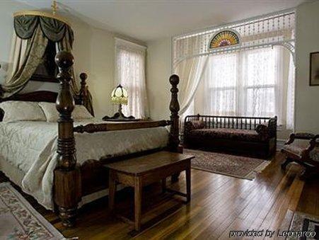 The Historic Morris Harvey House Bed and Breakfast Fayetteville Habitación foto